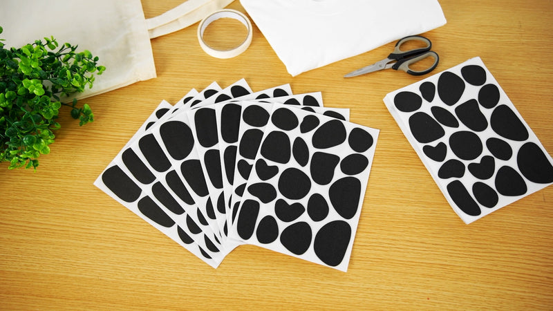Kingdder Black Adhesive Felt Circles Dalmation Self Stick for DIY, 720 Pcs
