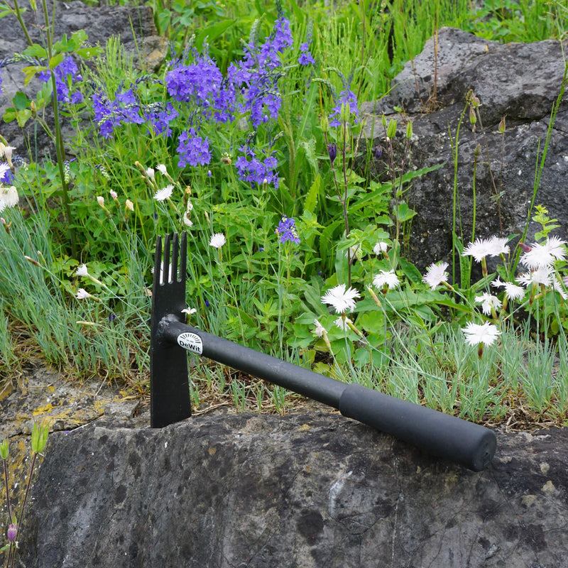 Tierra Garden DeWit Comby Hoe - 4 Tine Cultivator and Straight Edge, Head 7.7" L x 1.9" W Total: 13.6" L 4-Tine Straight Edge