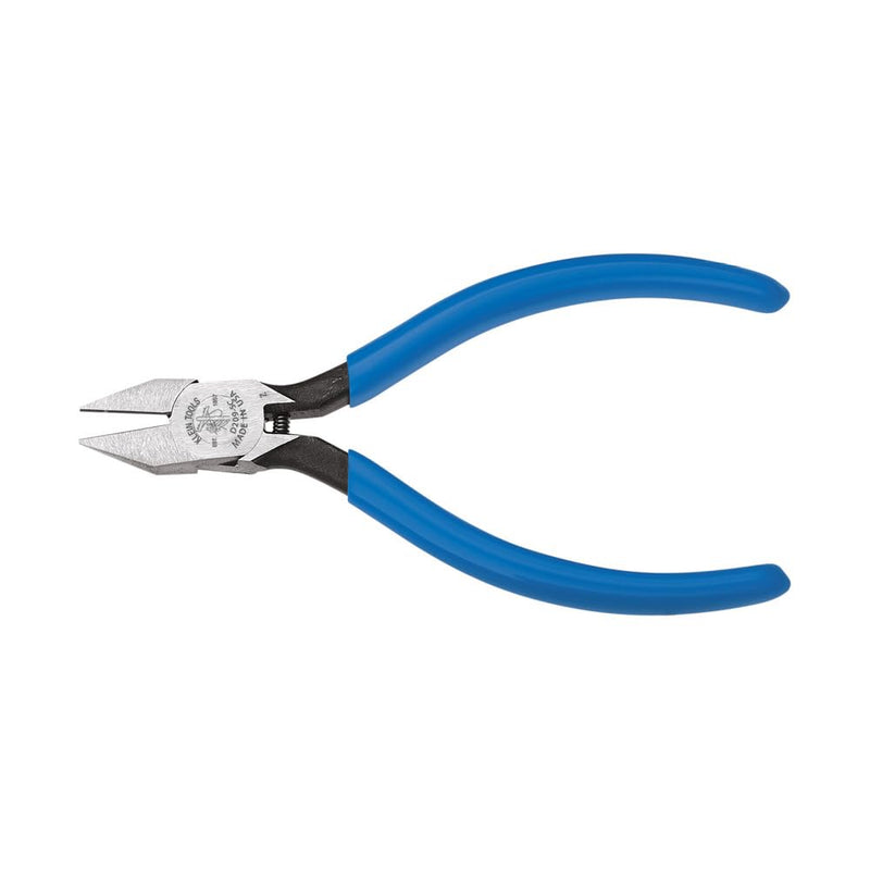 Klein Tools D209-5C Pliers, Diagol Cutting Electronics Pliers with rrow Jaw and Hinge, Sharp Pointed Nose, 5-Inch