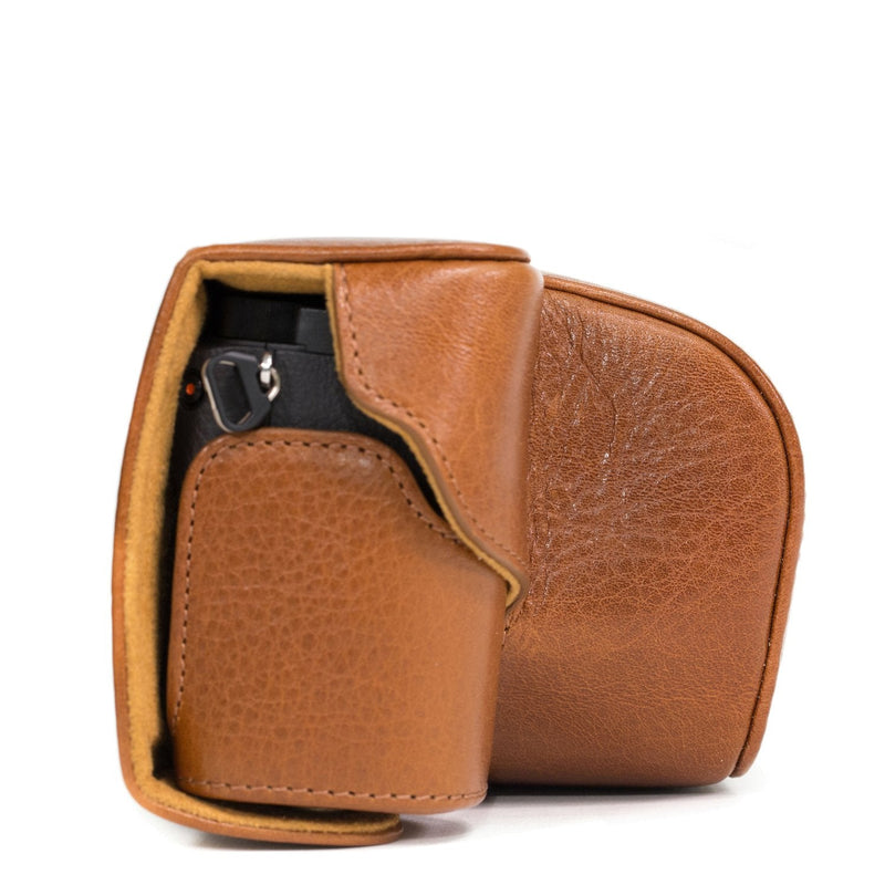 MegaGear MG560 "Ever Ready" Genuine Leather Camera Case, Bag for Sony Alpha A6000 , A6300 with 16-50mm (Light Brown) One Size Light Brown