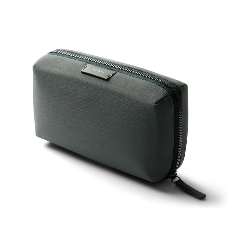 Bellroy Tech Kit (Tech Accessories Organizer Pouch, Zipper Closure Design, Stores Power Bank, Phone Charger, Cables & More, Internal) Everglade