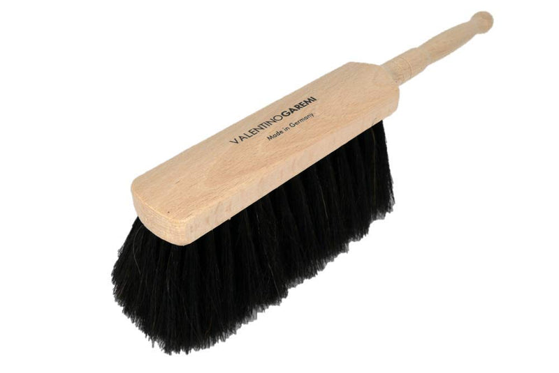  [AUSTRALIA] - Valentino Garemi Work Areas Cleaning Brush – Long Natural Horse Hair – Garage Bench, Woodworking Atelier, Plant Potting Space, Garden Shed, Storage Area, Animal Shelter – Made in Germany