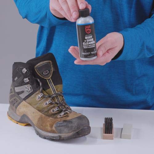  [AUSTRALIA] - GEAR AID Revivex Boot and Shoe Cleaner for Leather, Suede and Fabric, Concentrated, 4 fl oz (36250)