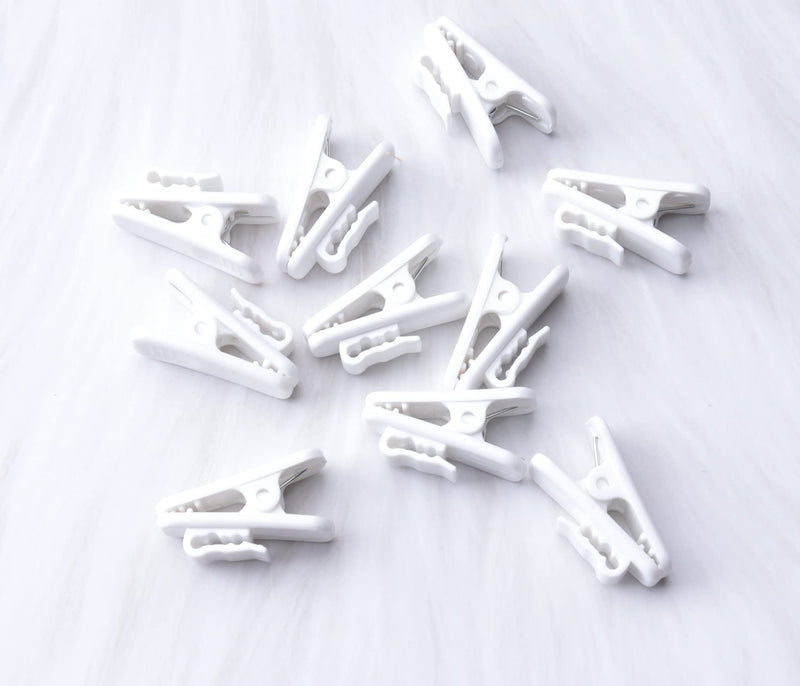  [AUSTRALIA] - Sowaka 10 Pcs Clips for Earphone Wire 1 Inch Small Black Headphone Cable Shirt Clip Holder Keep Headset Microphone Cord in Place for Exercise Running Yoga Hiking Outdoor Activities (White) White