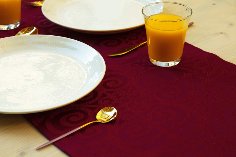  [AUSTRALIA] - Red Placemats Set of 4, Cranberry Cloth Place Mats Dining Room, Burgundy Table Mats for Kitchen Table, Washable Decor Fiesta, Fall Dinner Parties, Events, Wedding, Thanksgiving, Halloween, Christmas Cranberry Red Placemats Set of 4 (12x18 inch)
