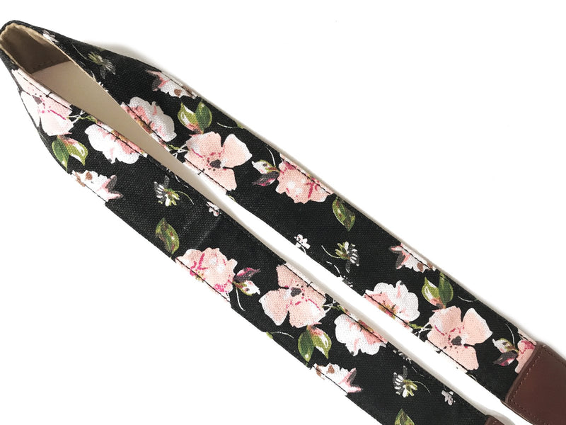  [AUSTRALIA] - Camera Strap Neck, Adjustable Vintage Floral Camera Straps Shoulder Belt for Women /Men,Camera Strap for Nikon / Canon / Sony / Olympus / Samsung / Pentax ETC DSLR / SLR Leather Black Print Pink Flower