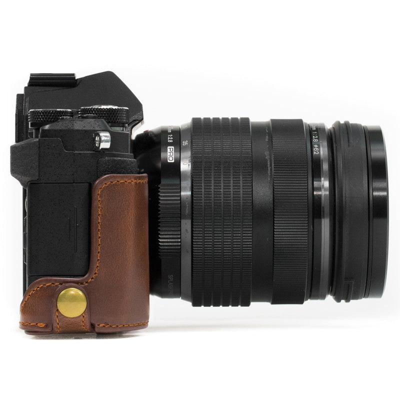  [AUSTRALIA] - MegaGear Ever Ready Leather Camera Half Case Compatible with Olympus OM-D E-M5 Mark II Dark Brown