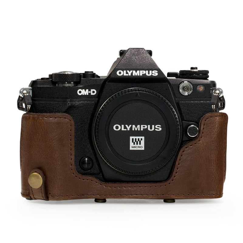  [AUSTRALIA] - MegaGear Ever Ready Leather Camera Case Compatible with Olympus OM-D E-M5 Mark II 40-150mm Dark Brown