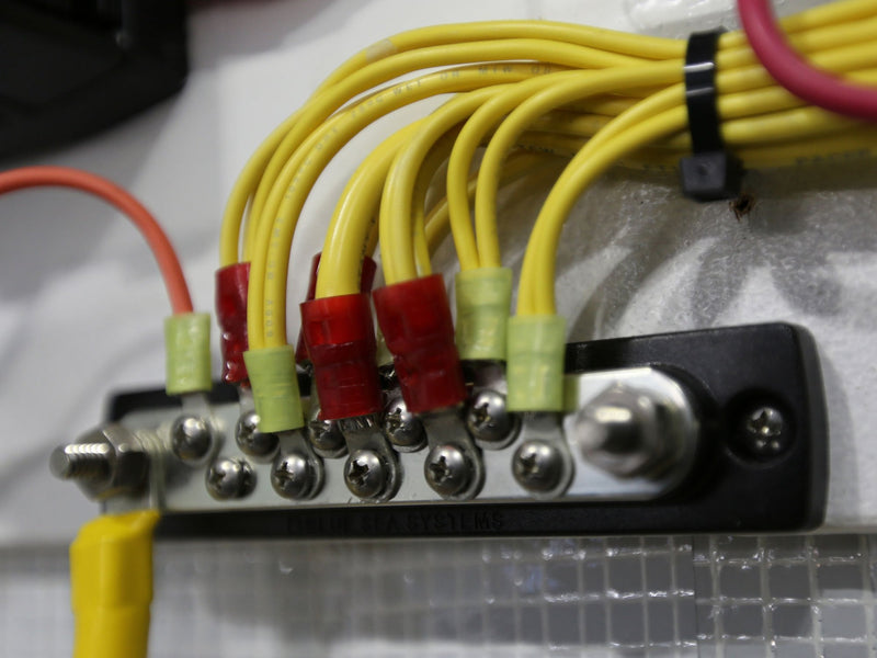  [AUSTRALIA] - Blue Sea Systems 100 Amp Mini BusBar 150a - 10 Screw With Cover
