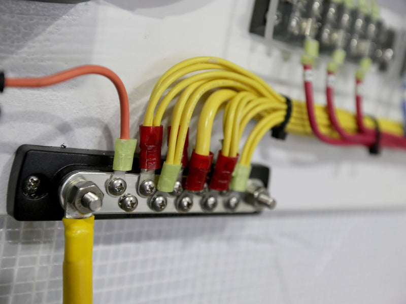  [AUSTRALIA] - Blue Sea Systems 100 Amp Mini BusBar 150a - 10 Screw With Cover