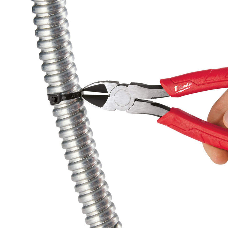  [AUSTRALIA] - Milwaukee 48-22-6107 Rust Resistant 7 Inch Diagonal Wire Cutting Pliers with 1 Inch Reaming Head