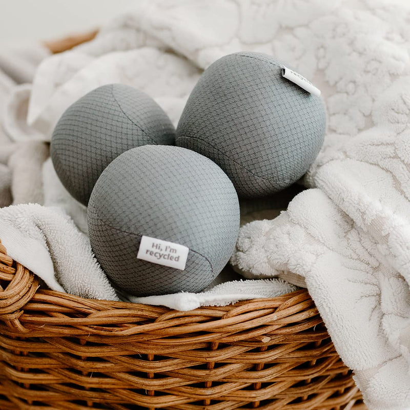  [AUSTRALIA] - Full Circle Loads of Fun Anti-Static Dryer, Set of 3 – Quiet, Scent-Free and Hypoallergenic Reusable Fabric Softener Laundry Balls – Non Toxic and Vegan, Gray 3 Count