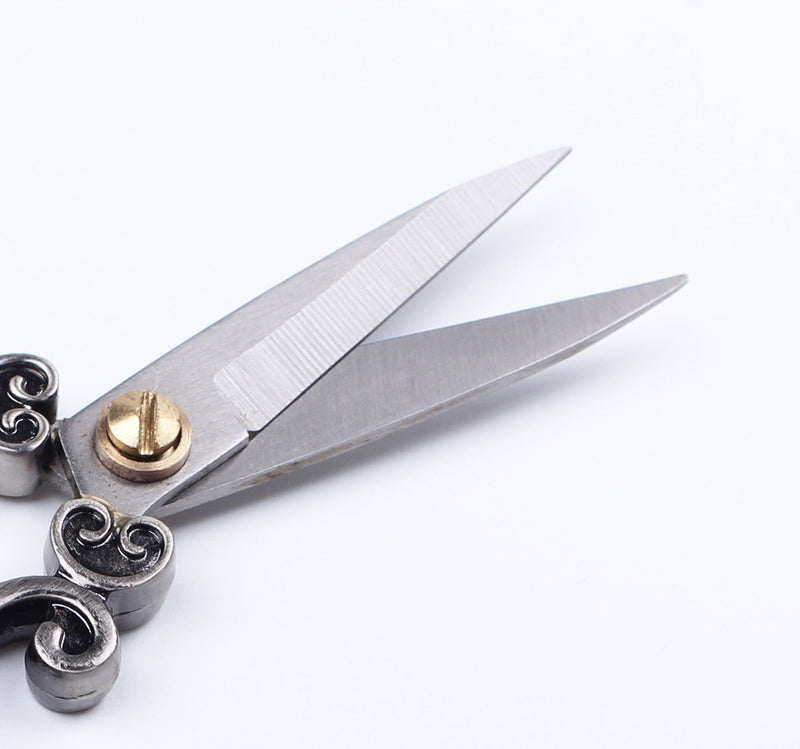  [AUSTRALIA] - BIHRTC European Vintage Stainless Steel Sewing Scissors DIY Tools Cloud Pattern Dressmaker Shears Scissors for Embroidery, Craft, Art Work & Everyday Use (Silver)
