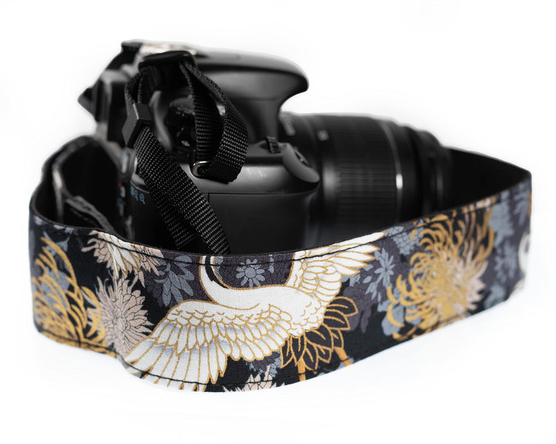 [AUSTRALIA] - Black Camera Strap Crane Gold Foil Vintage Style for All DSLR Cameras. Embroidered Universal Classic Neck & Shoulder Strap, Animal Pattern, Best Gift for Photographers Men & Women Tokyo Black