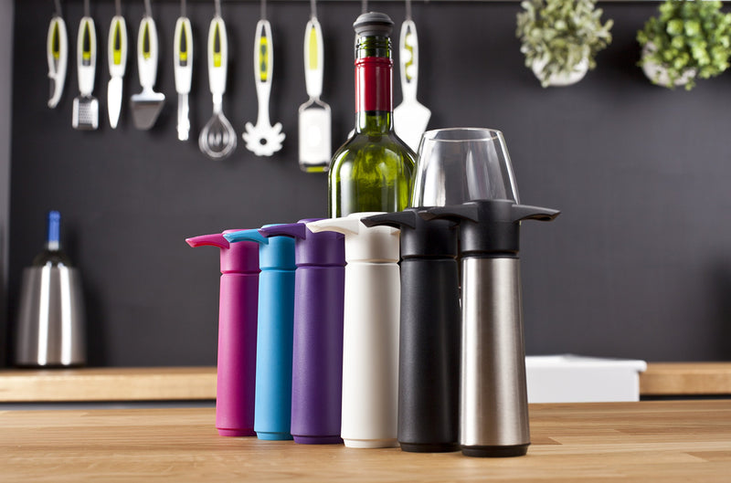  [AUSTRALIA] - Vacu Vin Black Pump with Wine Saver stoppers - Keeps wine fresh for up to 10 days (Black 1 Stopper) Black 1 Stopper