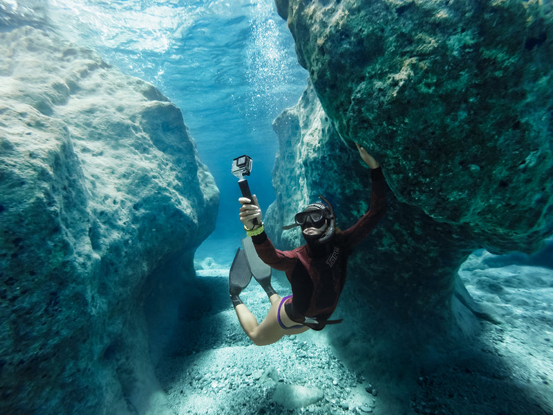  [AUSTRALIA] - GoPro AADIV-001 Super Suit with Dive Housing for HERO7 /HERO6 /HERO5 , Clear, One Size Dive Housing Only