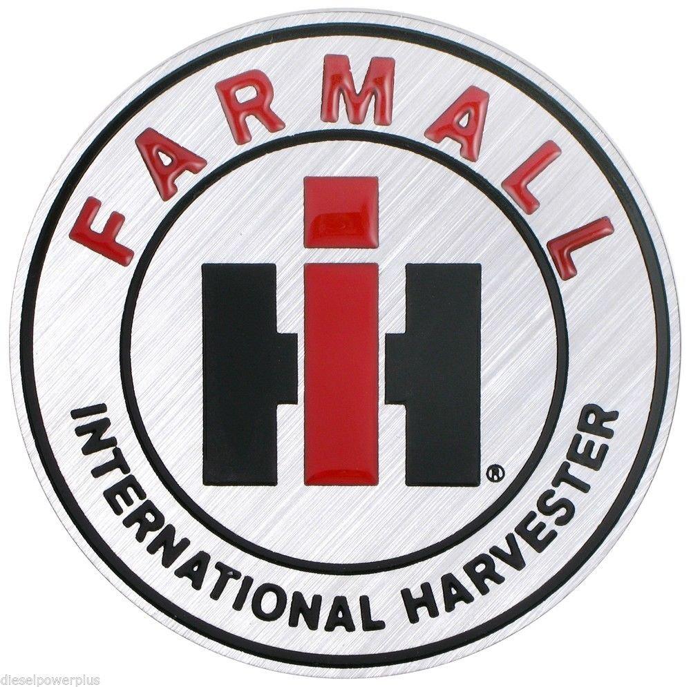  [AUSTRALIA] - Plasticolor 002233R01 Farmall International Harvester Hitch Cover