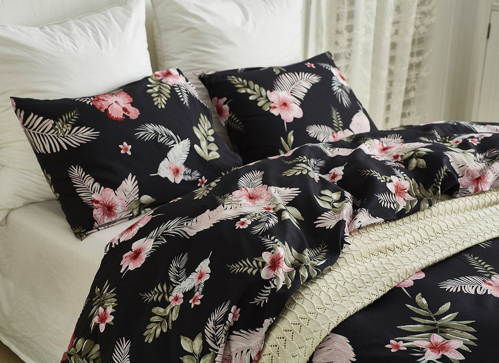  [AUSTRALIA] - Chanyuan Floral Duvet Cover Twin Size, Pink Peach Blossom Leaf Printed on Black Bedding Set,3 Pieces Modern Rustic Soft Microfiber Quilt Cover with Zipper Closure Black Flower Queen