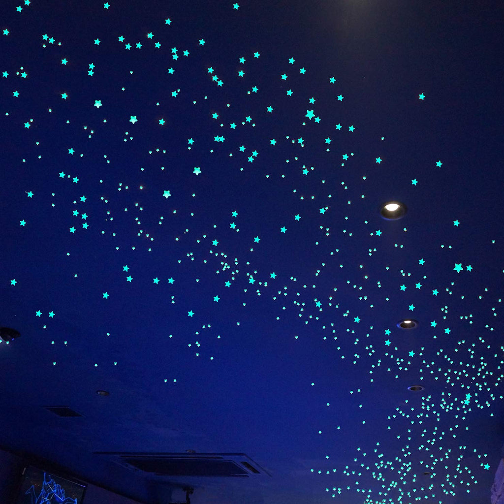  [AUSTRALIA] - Glow in The Dark Stars Decals Decor for Ceiling 633 Pcs Realistic 3D Stickers Starry Sky Shining Decoration Perfect for Kids Bedroom Bedding Room Gifts Green