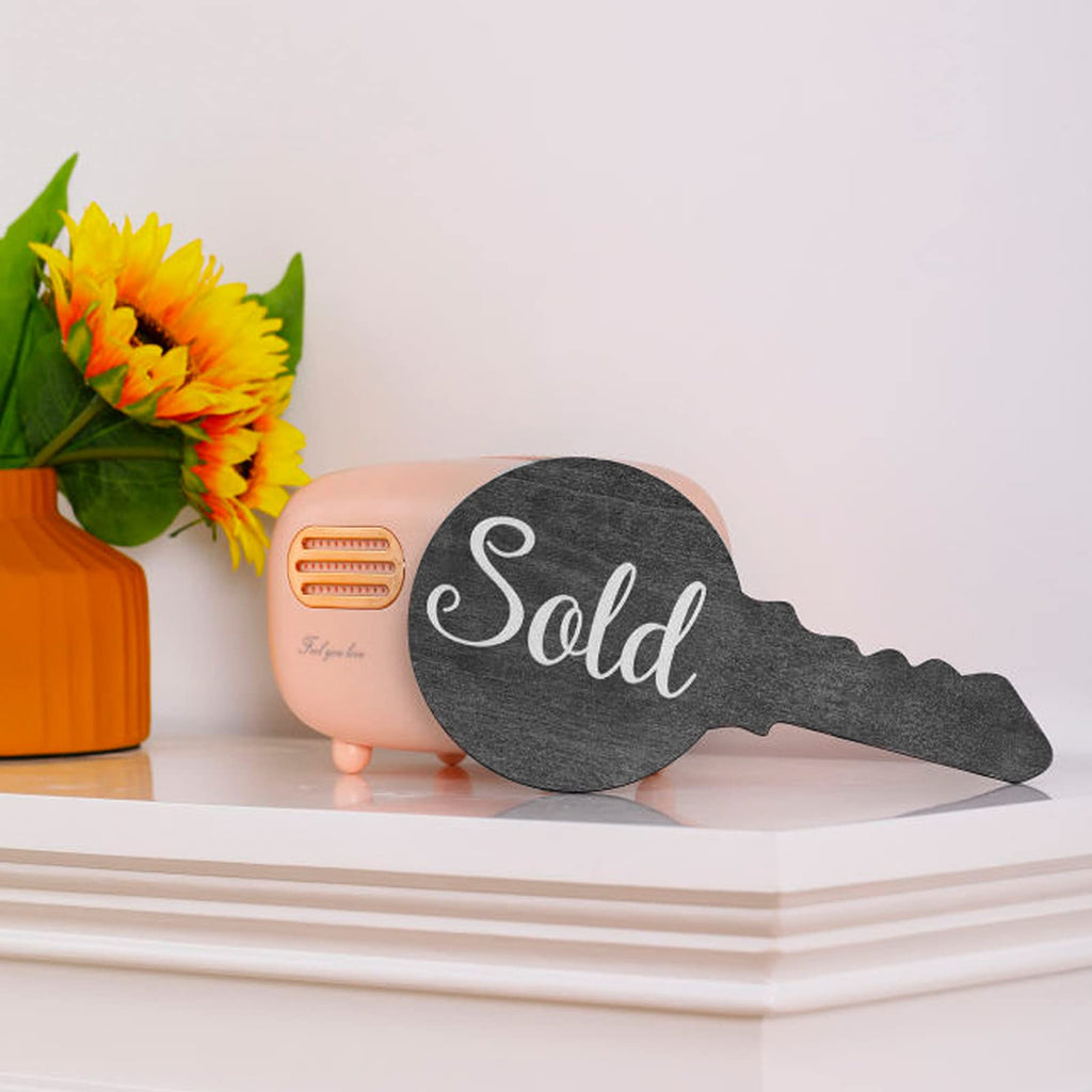  [AUSTRALIA] - Real Estate Sold Sign for New Homeowners Key Shaped Real Estate Sign Wooden Social Media Photo Props Realtor Home Sweet Home Marketing Sign Real Estate Agent, New Homeowner Present (Word Pattern)